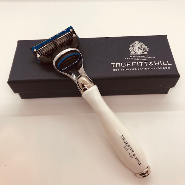 Truefitt & Hill Wellington Collection Fusion Razor white Porcelain - MR  Shaver